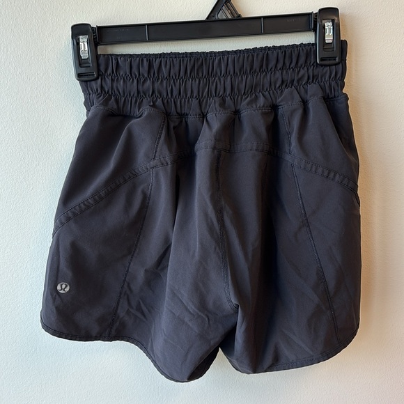 Lululemon Track That 5” high rise black 4 shorts - Picture 4 of 6